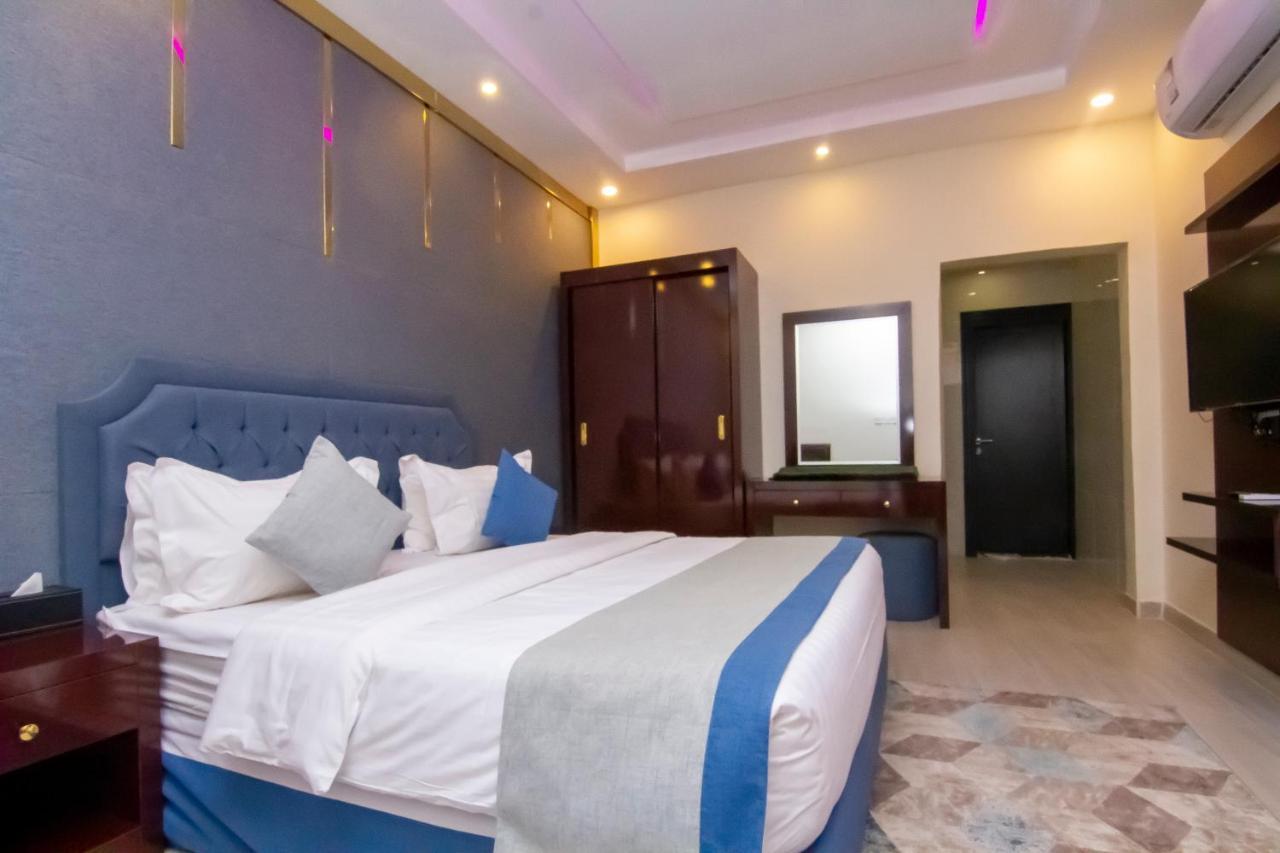 ال متعب سويتس الفلاح 1 Aparthotel Riyadh Exterior photo